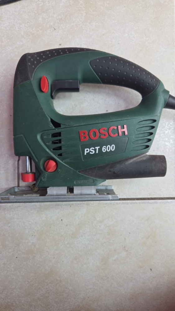 Лобзик Bosch pst 600
