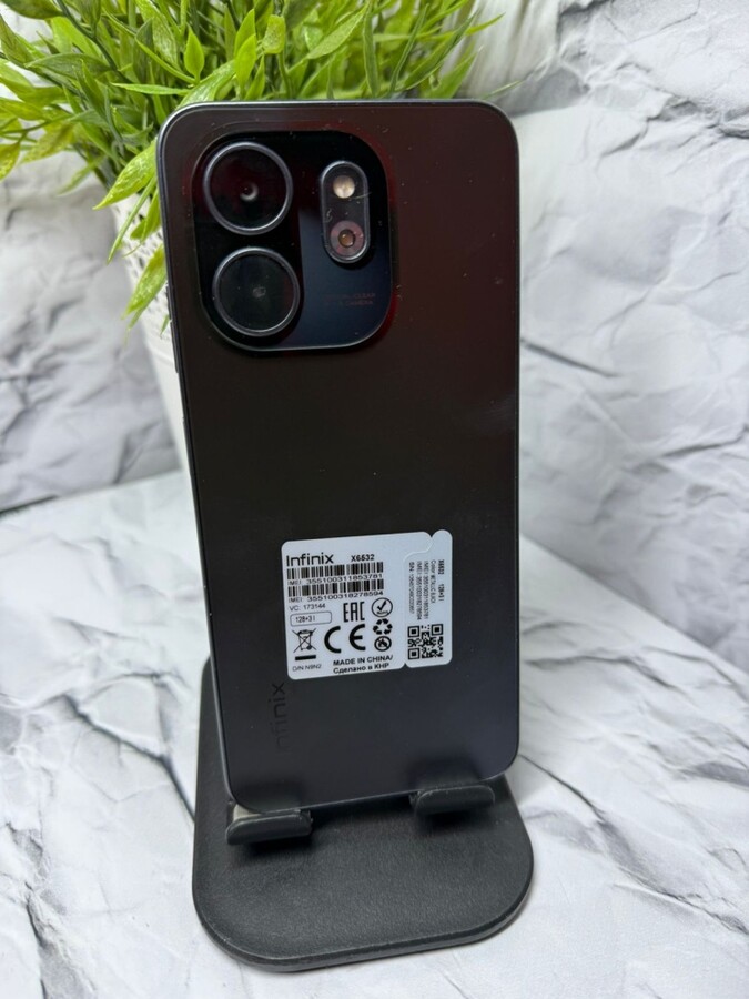 Мобильный телефон Infinix smart  9 3/128