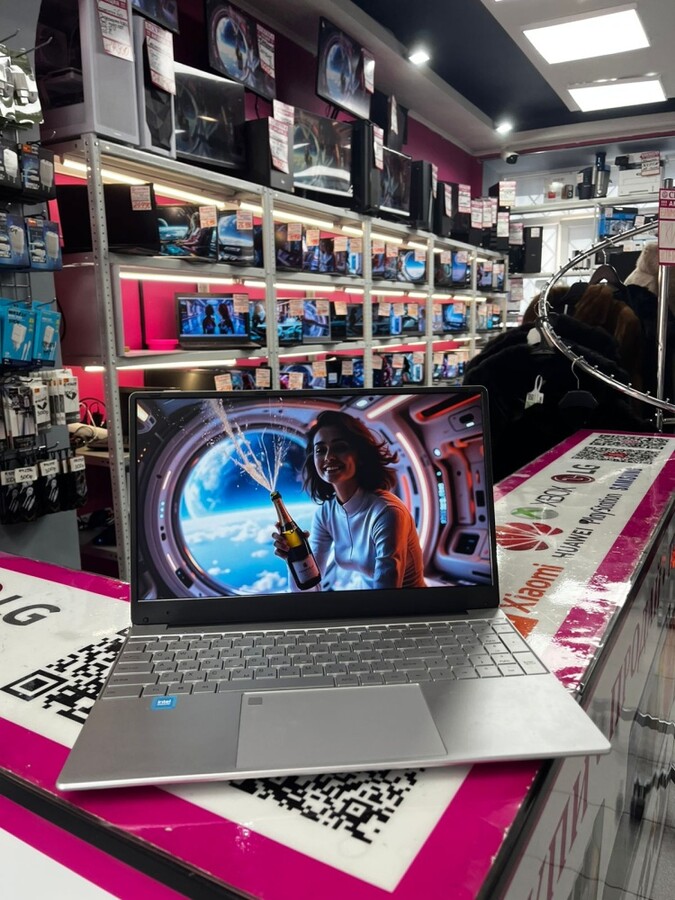 Ноутбук celeron j4125 12/ssd 512