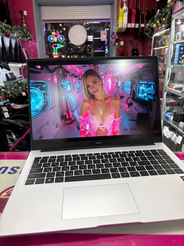 Ноутбук Honor  AMD Ryzen 7 8845HS/radeon 780M Graphics/32 озу/1 tb ssd/