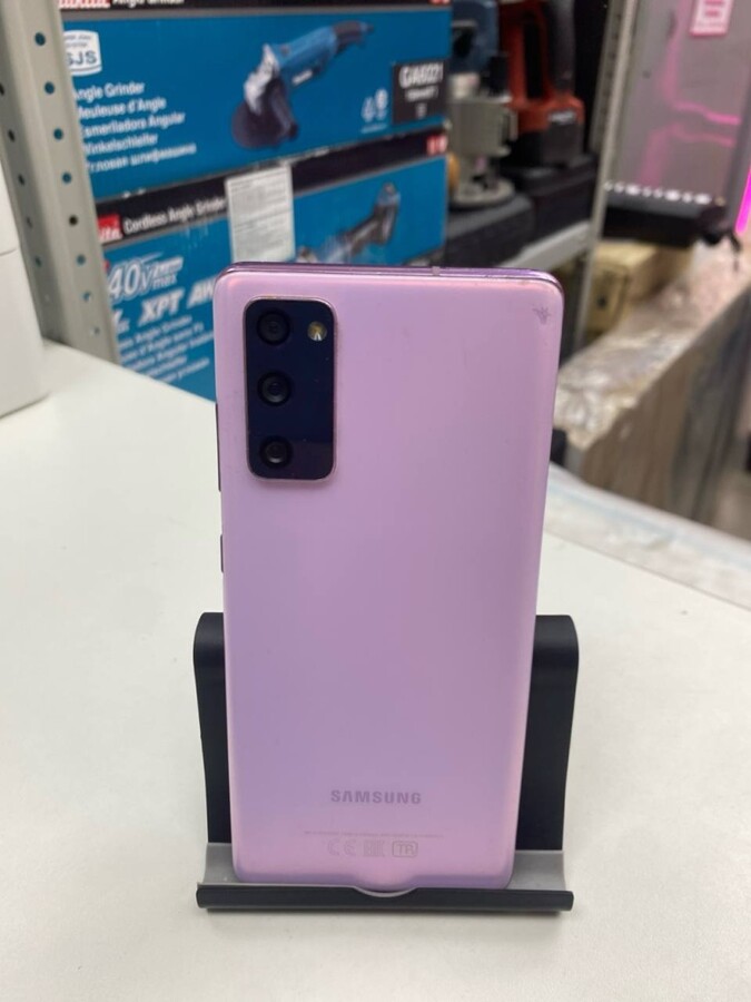 Смартфон Samsung S20 FE 128gb
