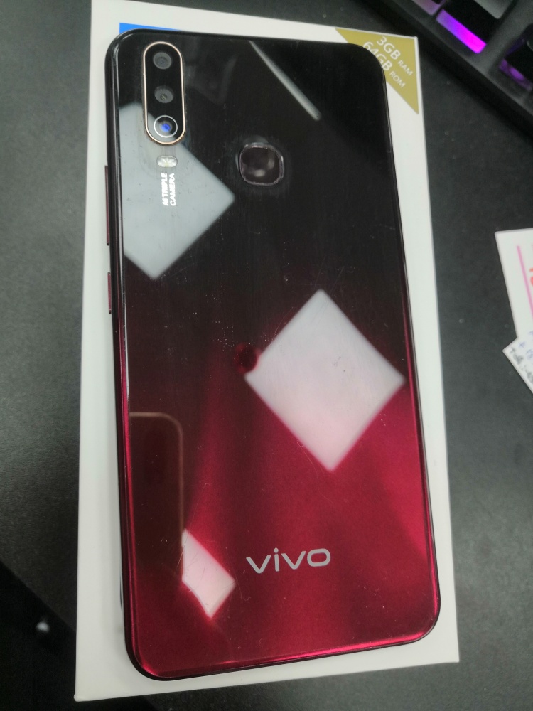 Смартфон Vivo Y12 3\64