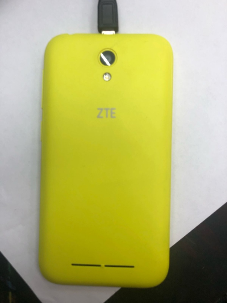 Мобильный телефон ZTE