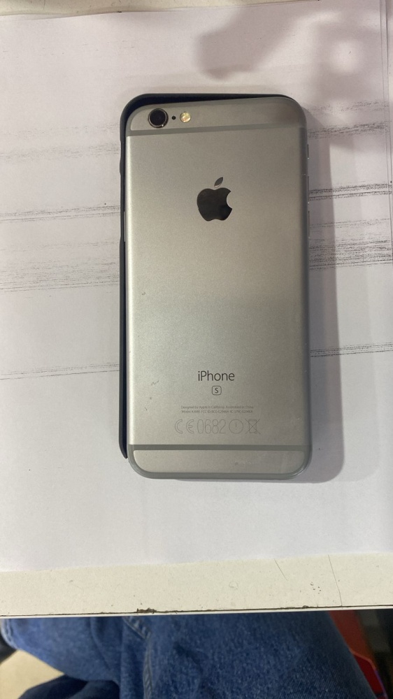 Смартфон iPhone 6S 64гб