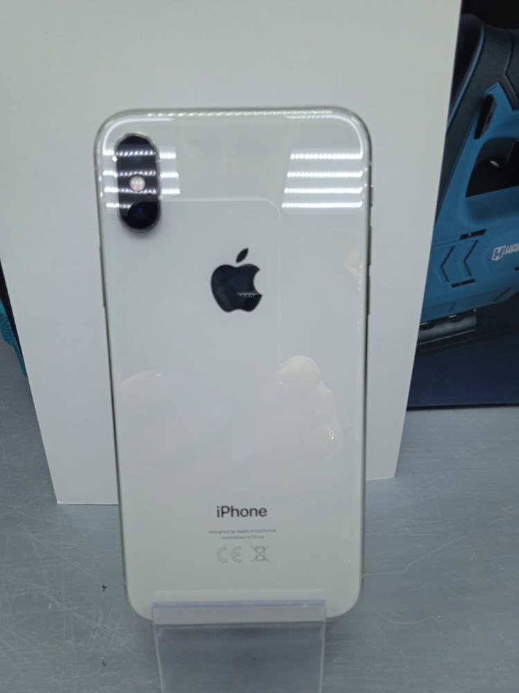 Смартфон iPhone X 64Gb .акб 89%