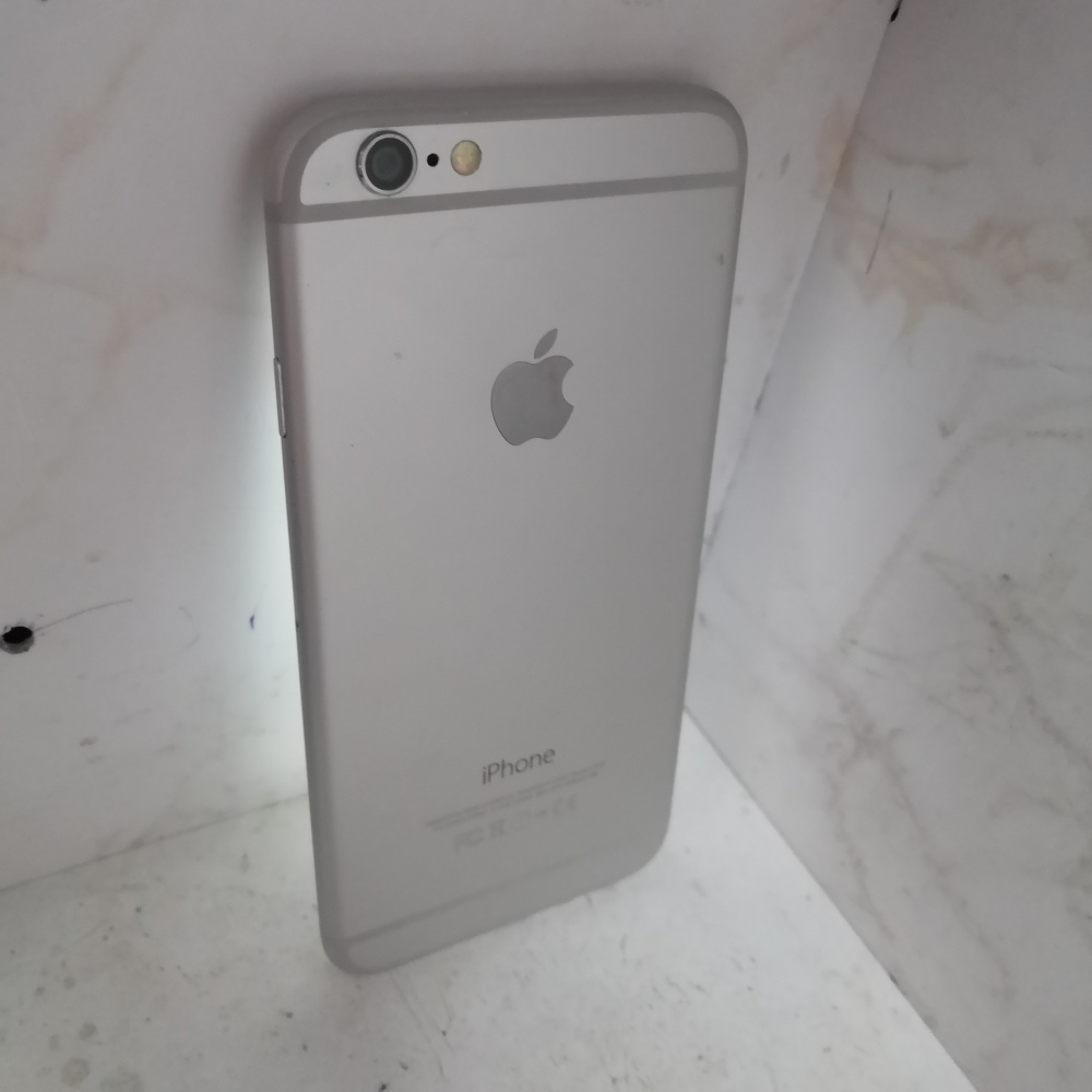 Смартфон iPhone 6 64