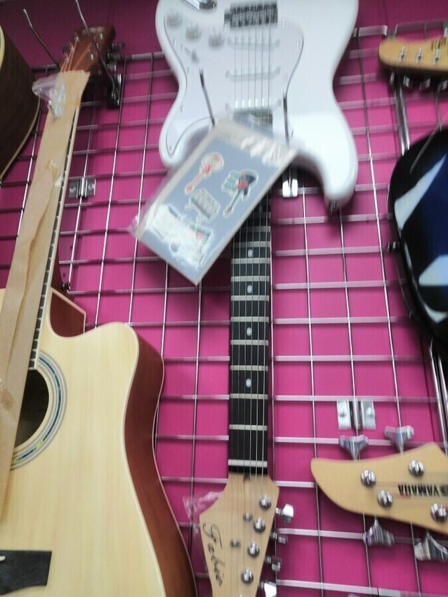 Электрогитара