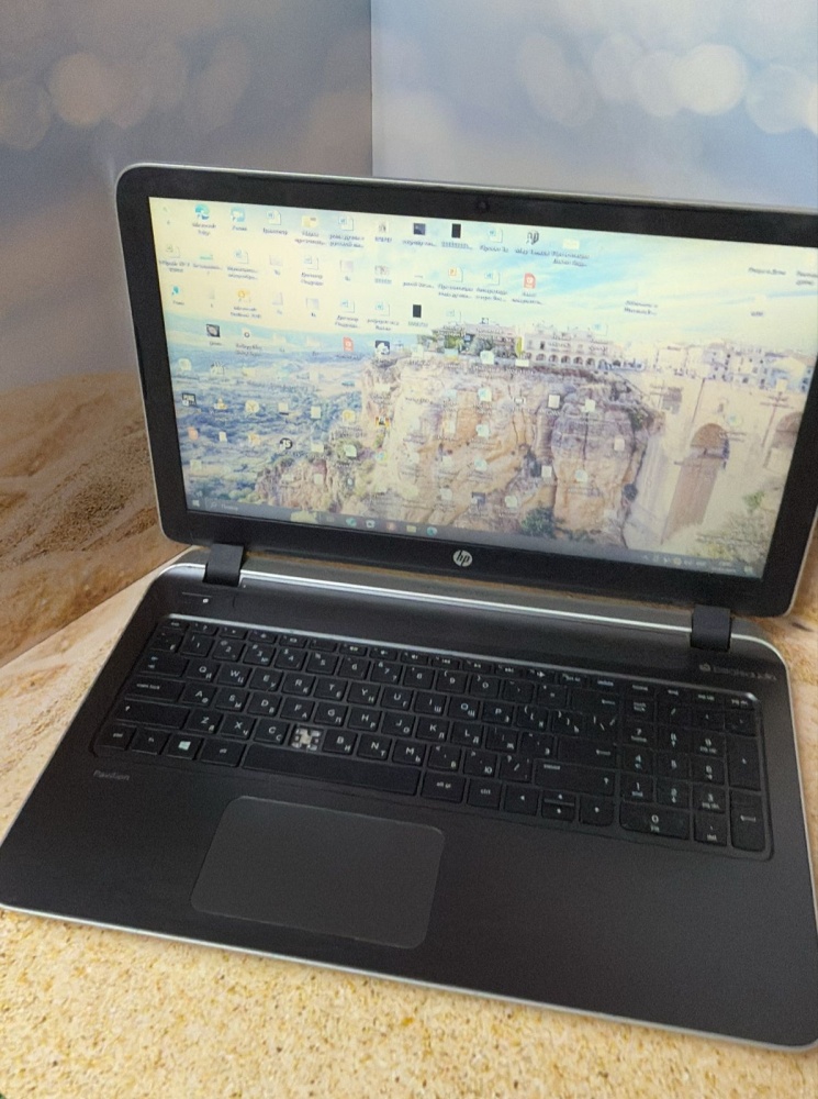 Ноутбук HP 15-p008sr