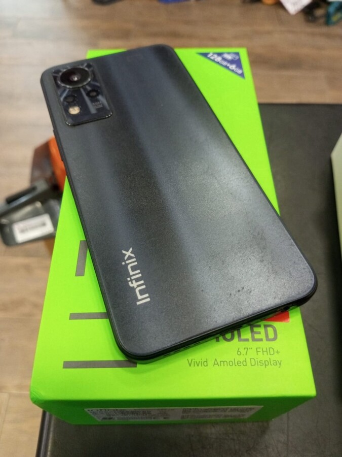 Мобильный телефон Infinix NOTE 11 6/128