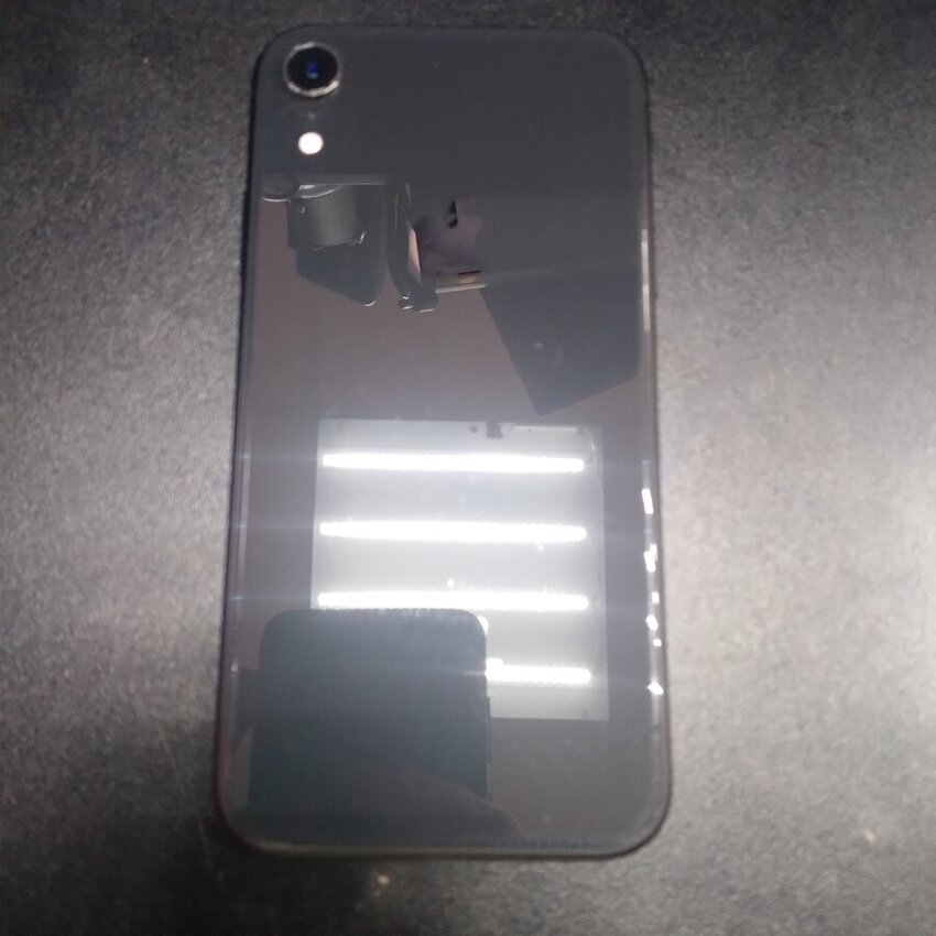 Смартфон iPhone XR 64 Gb 80%