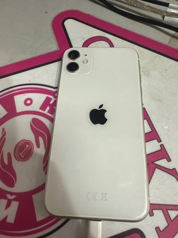 Смартфон iPhone 11 64Gb 83%-акб  новый кран  ориг