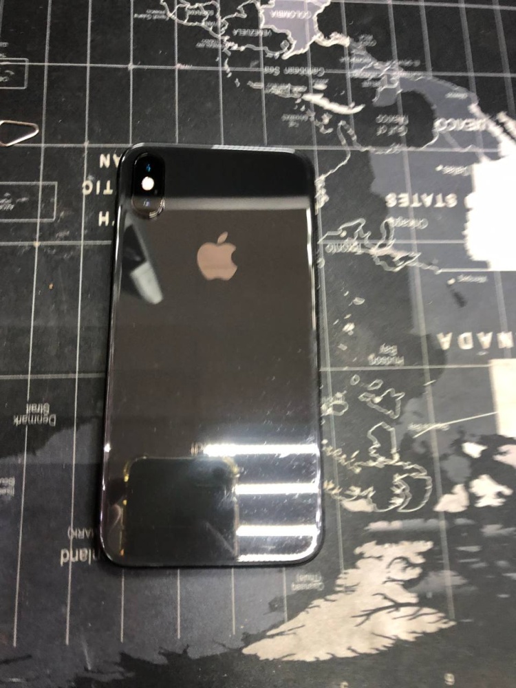 Смартфон iPhone X 64Gb