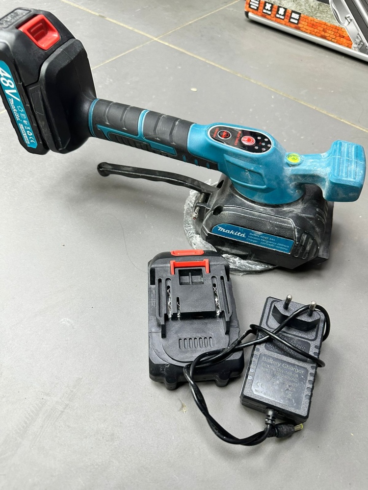 Вибрационная присоска Makita