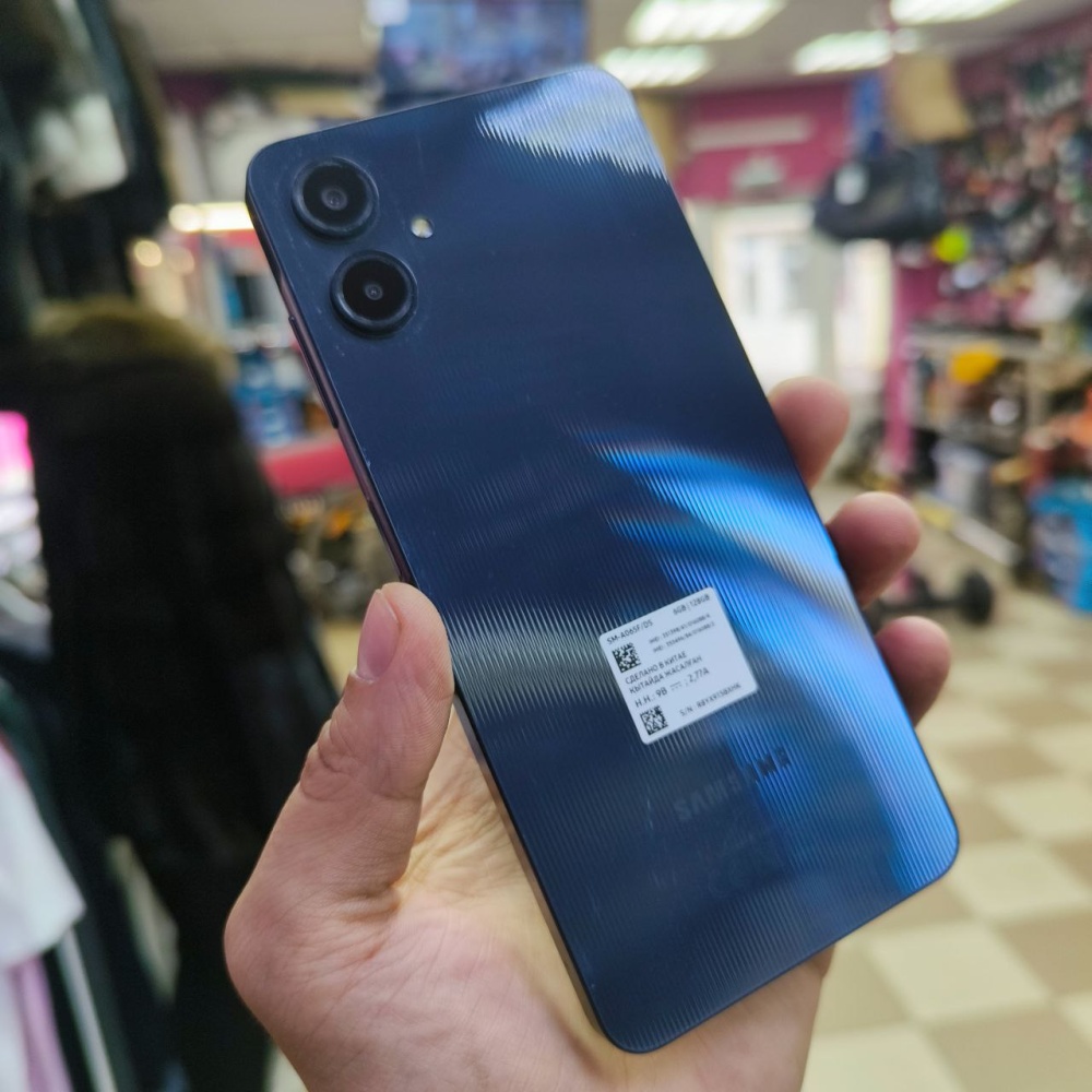 Смартфон Samsung A06 6/128