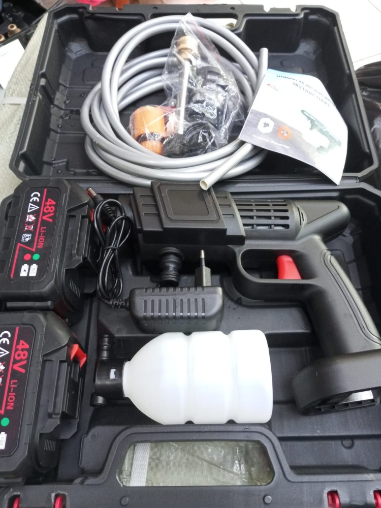 Мойка аккумуляторная Сar wash