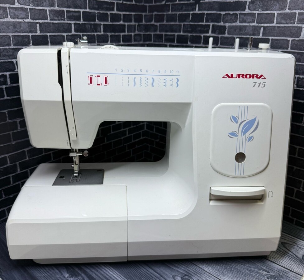 Швейная машина AURORA 715
