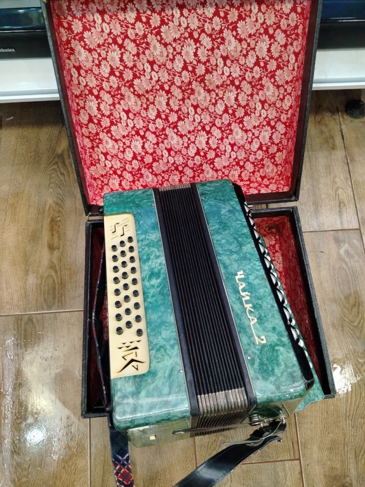 Гармонь Чайка 2