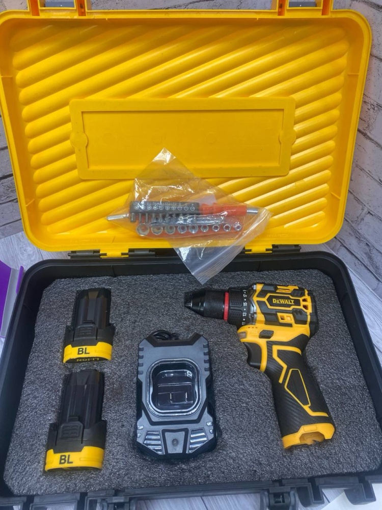 Шуруповерт безщеточный  DeWALT R