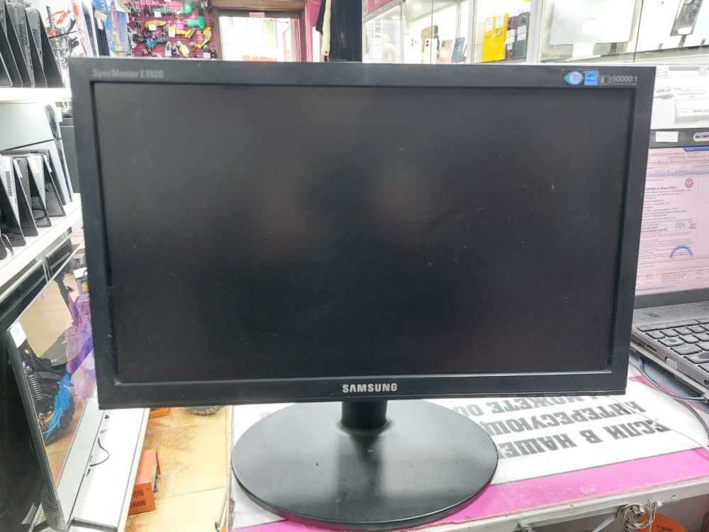 Монитор Samsung 19