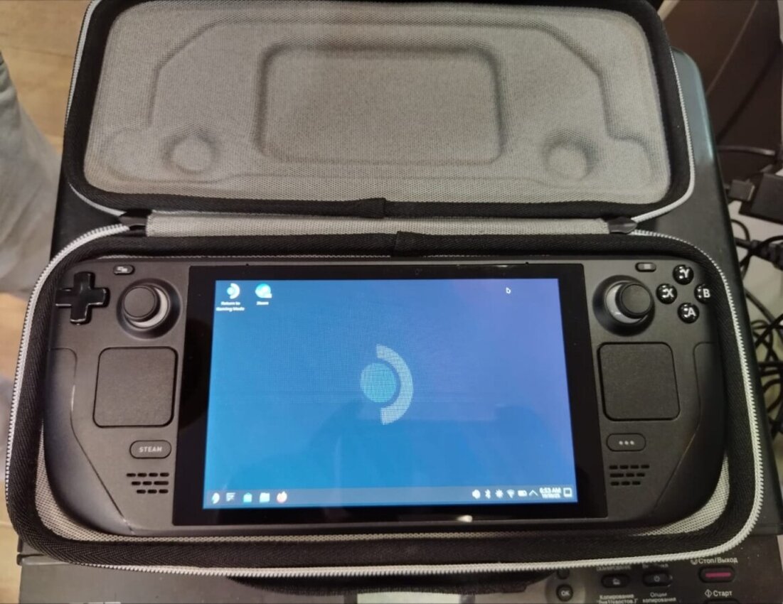 Игровая приставка Steamdeck 256 гб