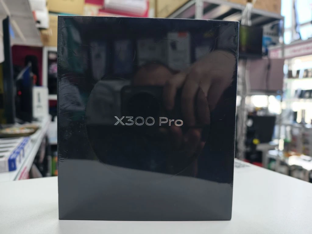 Смартфон Vivo X300Pro 16/512GB Black