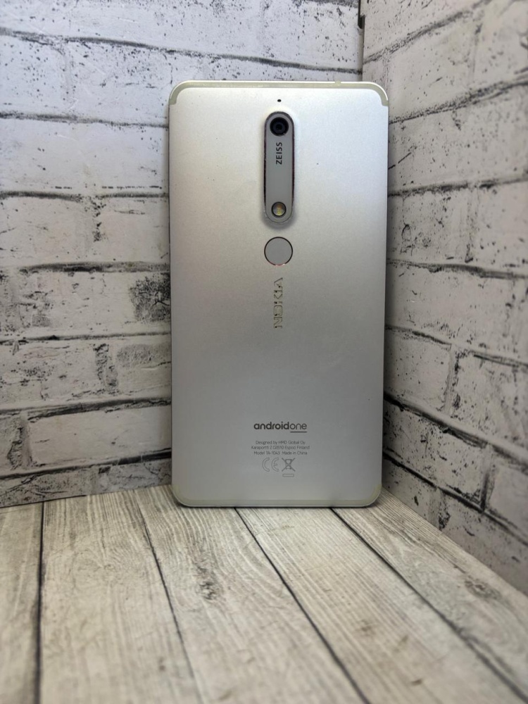 Мобильный телефон Nokia 6,1 3/32