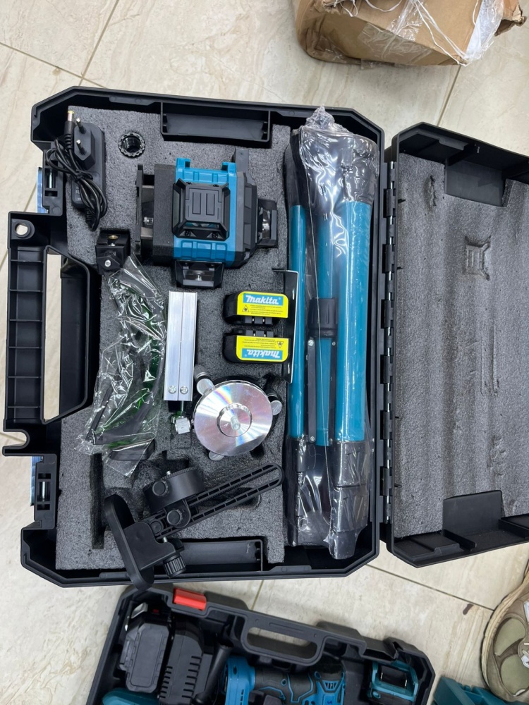 Лазерный уровень Makita