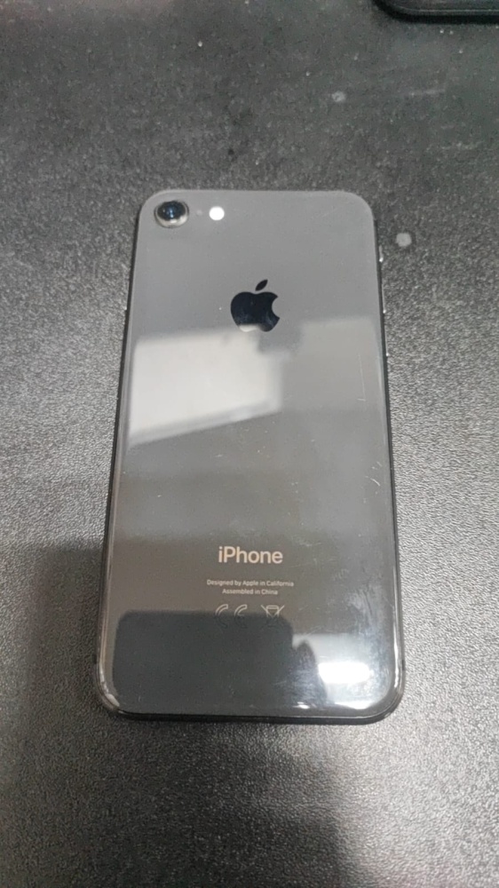 Смартфон iPhone 8 64 Gb