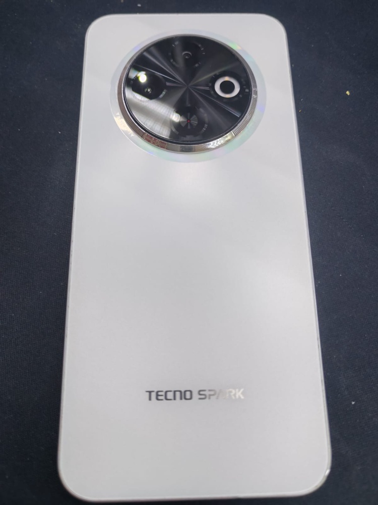 Мобильный телефон Tecno SPARK 30C 4/128