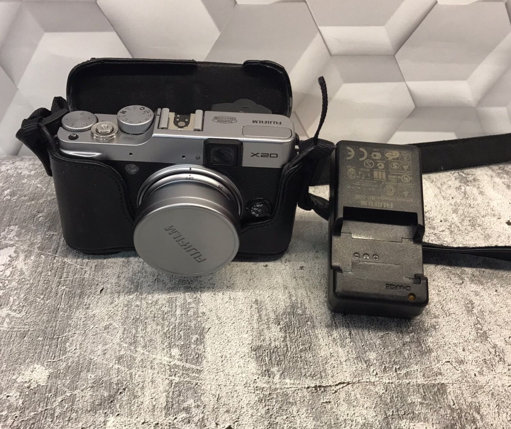 Фотоаппарат Fujifilm X20