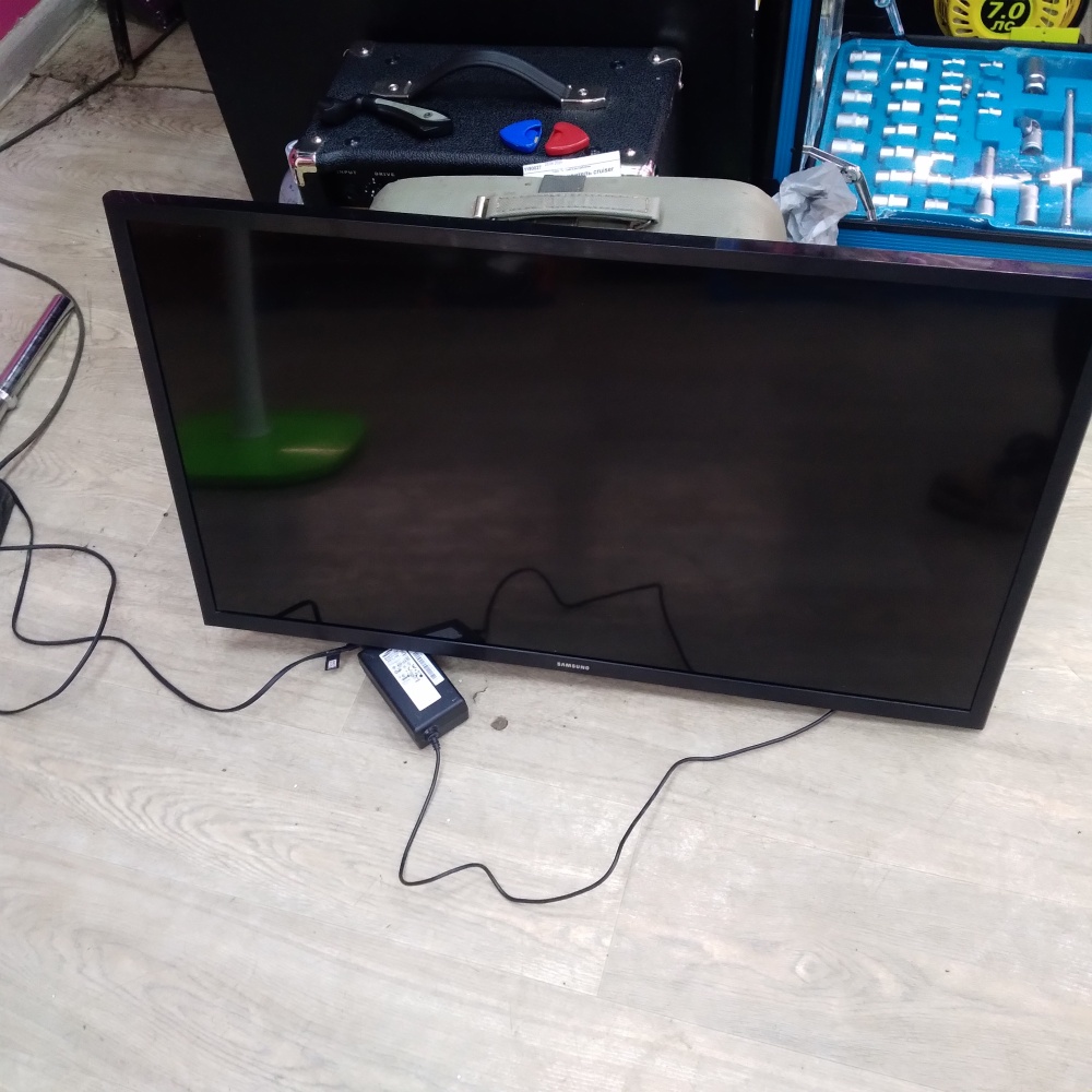 Телевизор Samsung ue32n5300au