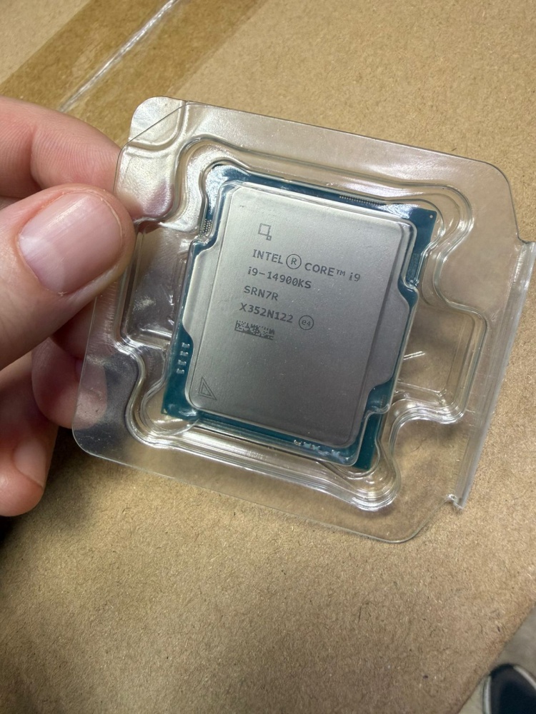 Процессор Intel Core i9-14900KS