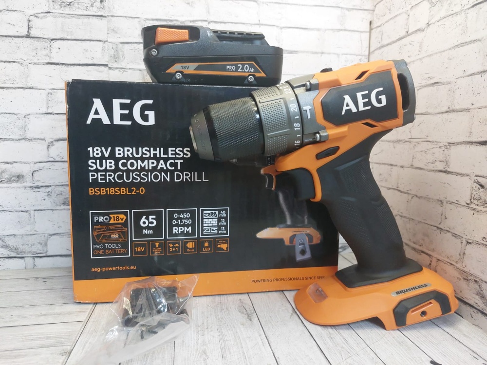 Шуруповерт AEG BSB18SBL