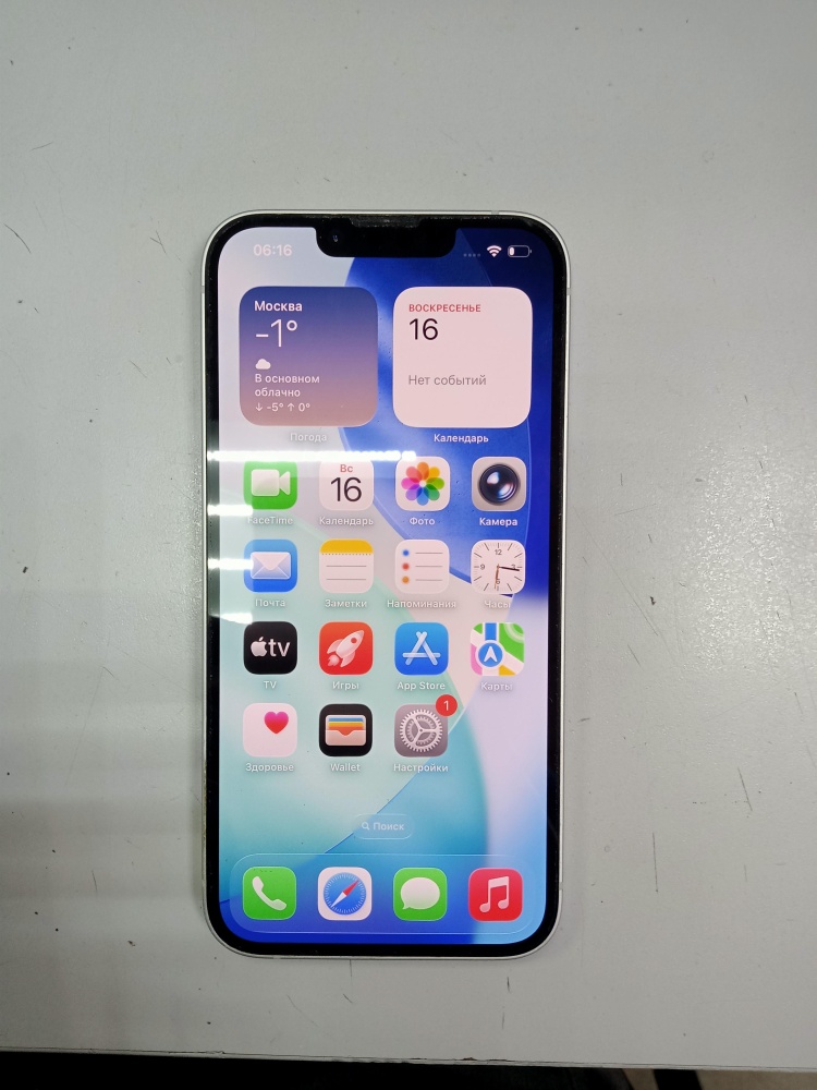 Смартфон iPhone 16е