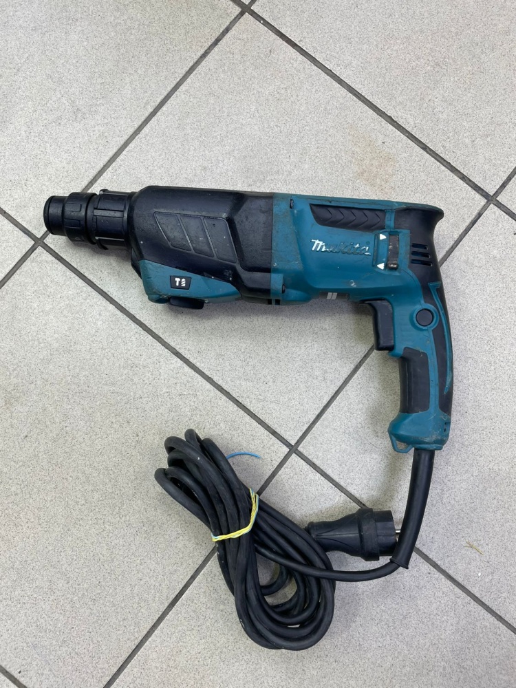 Перфоратор Makita hr2630