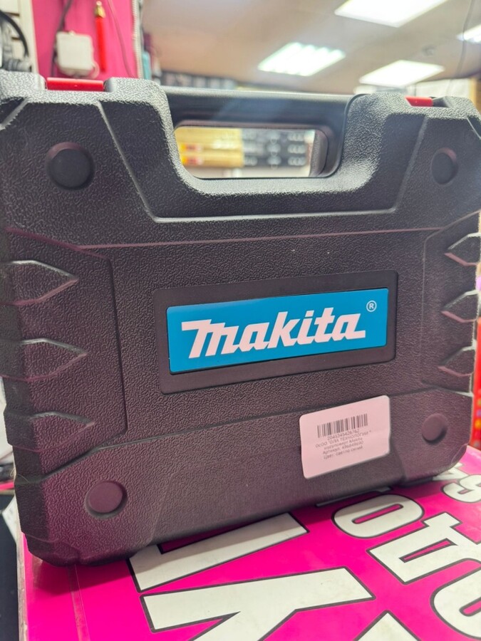 Шуруповерт Makita