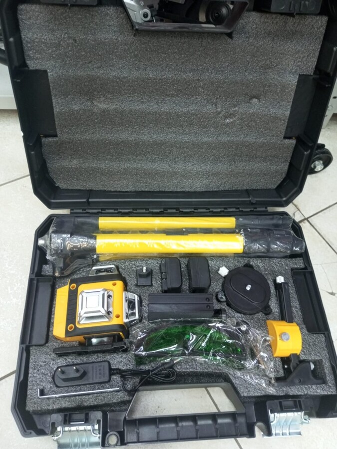 Лазерная указка Dewalt 4d