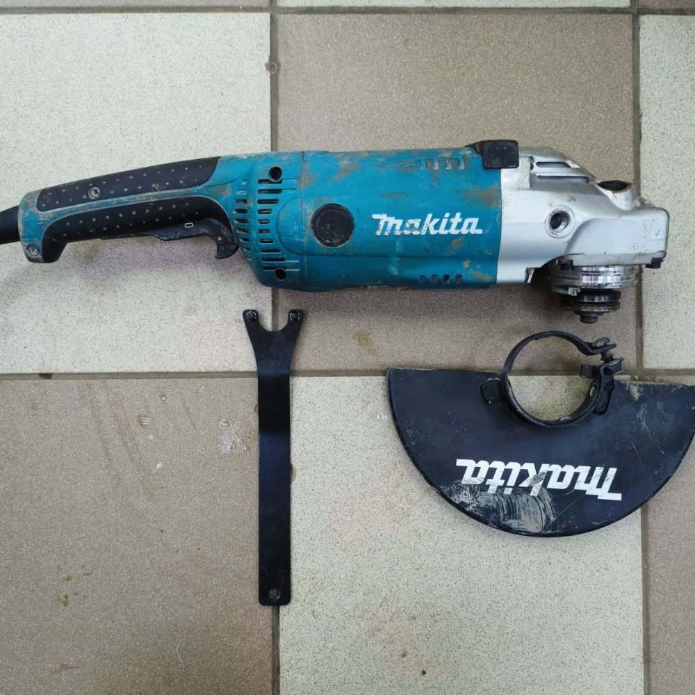 УШМ (Болгарка) Makita GA9020 230mm