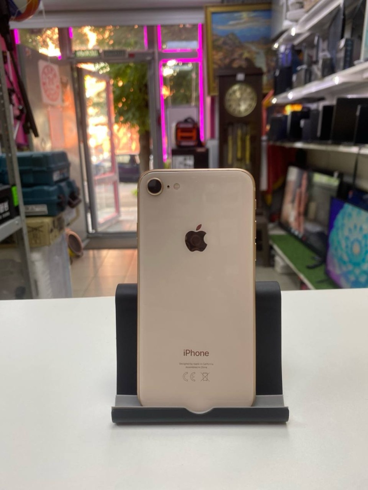 Смартфон iPhone 8 64 Gb