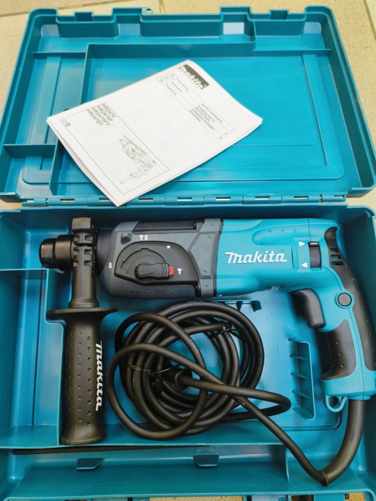 Перфоратор Makita HR2470