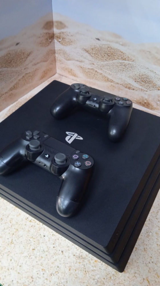 Игровая приставка Sony PlayStation 4 PRO 1TB