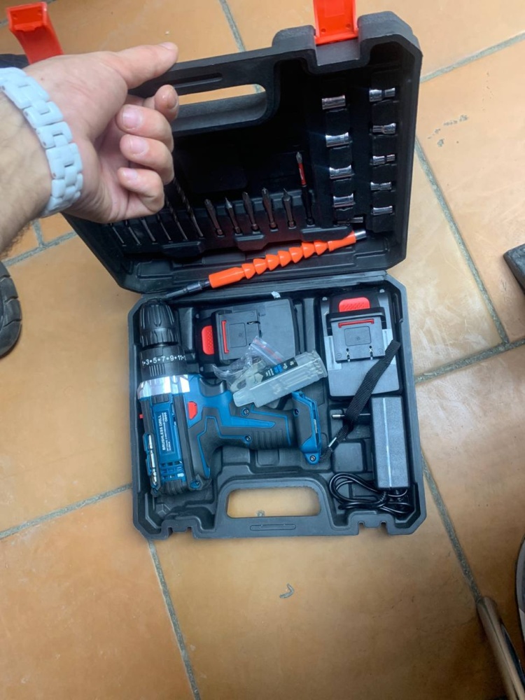 Шуруповерт BOSCH