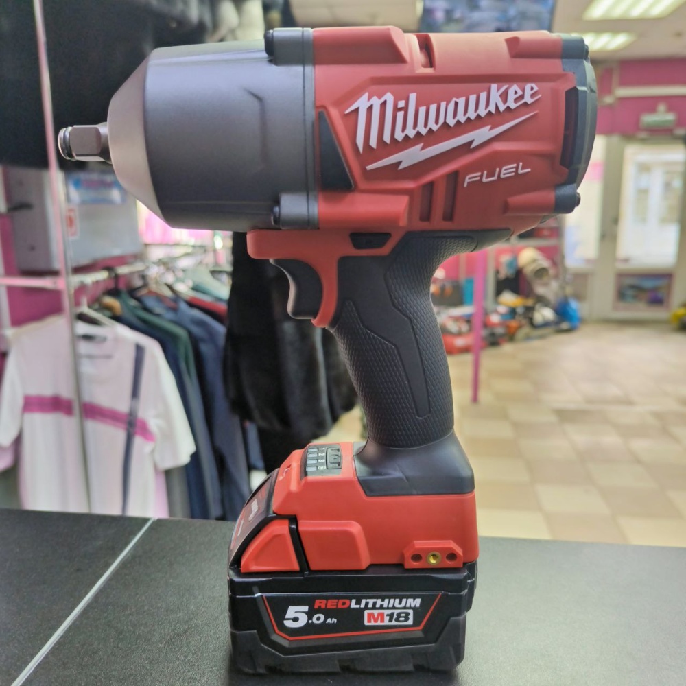 Гайковерт Milwaukee M18 FHIWF + АКБ 5.0Ah