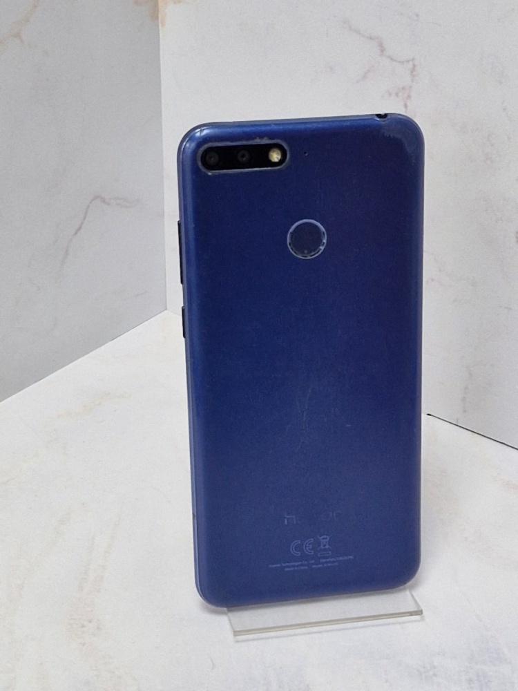 Смартфон Honor 7C 3/32