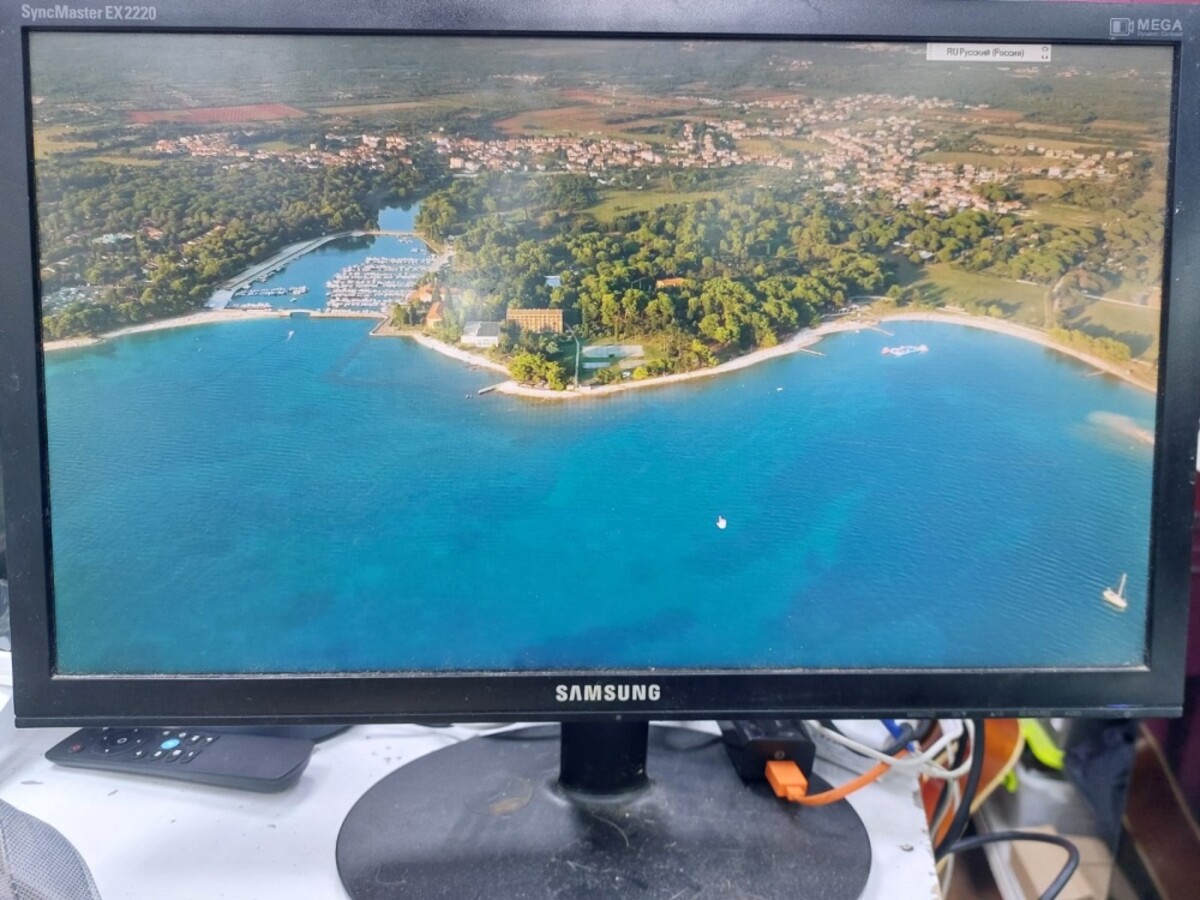 Монитор Samsung 22