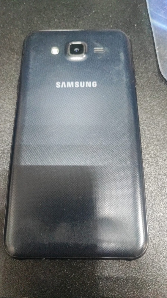 Смартфон Samsung J7 NEO