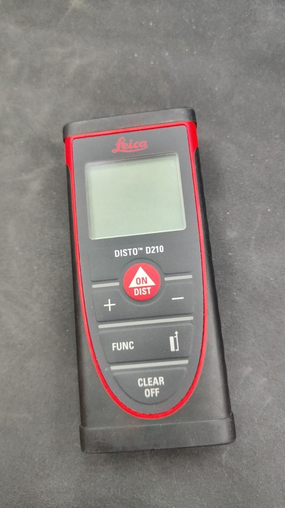 Дальномер Leica Distro D210