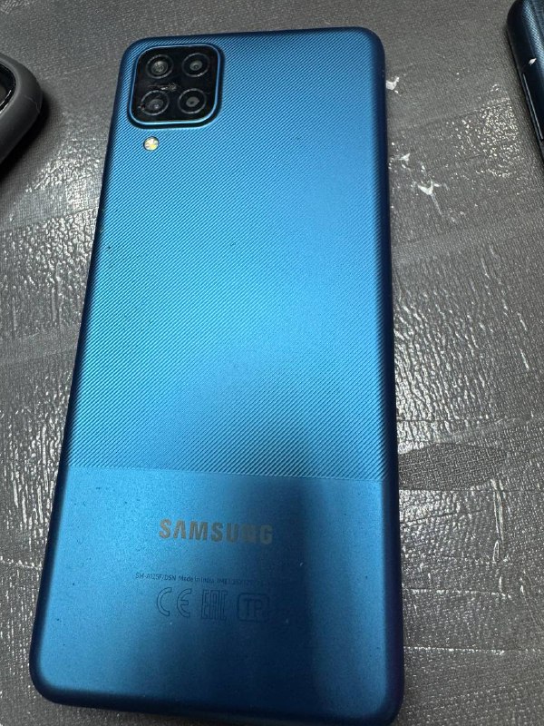Смартфон Samsung  M12