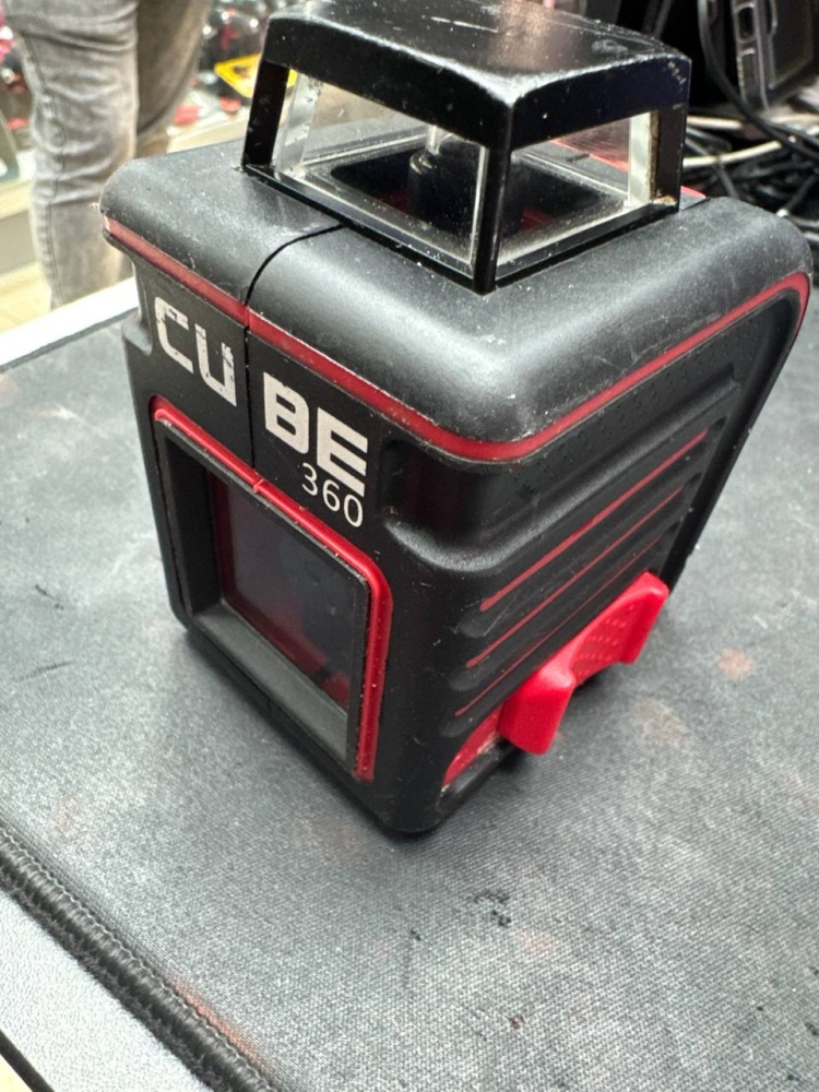 Лазерный уровень ADA CUBE