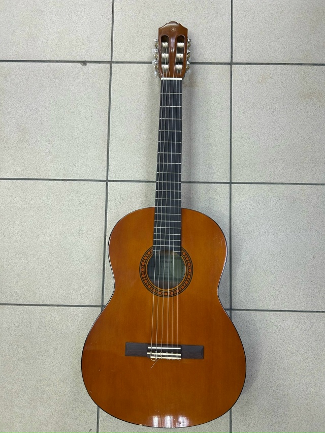 Гитара Yamaha cs40